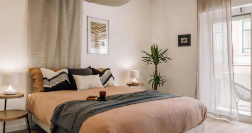 Interesting 2-bedroom apartment with terrace in Lapa