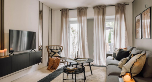Trendy 2-bedroom apartment with terrace in Campo de Ourique