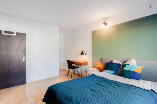 Pleasant double bedroom in Sülz