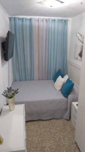 Amazing double bedroom in La Sagrera