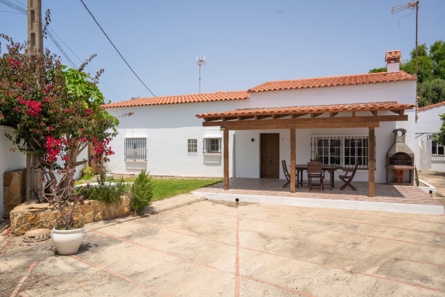  Private Big House - Shared Garden  -  Modern Coliving Retreat for Remote Workers in Scenic Zahora Coastal Paradise  - Gallery -  7