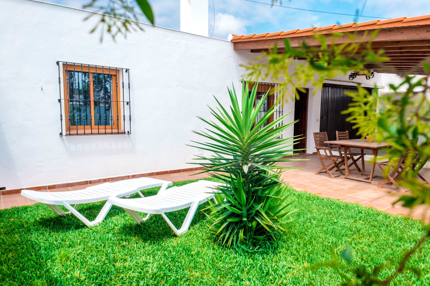  Private House - Private Garden  -  Modern Coliving Retreat for Remote Workers in Scenic Zahora Coastal Paradise  - Gallery -  22