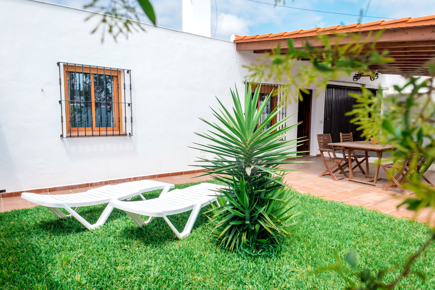  Private House - Private Garden  -  Modern Coliving Retreat for Remote Workers in Scenic Zahora Coastal Paradise  - Gallery -  48