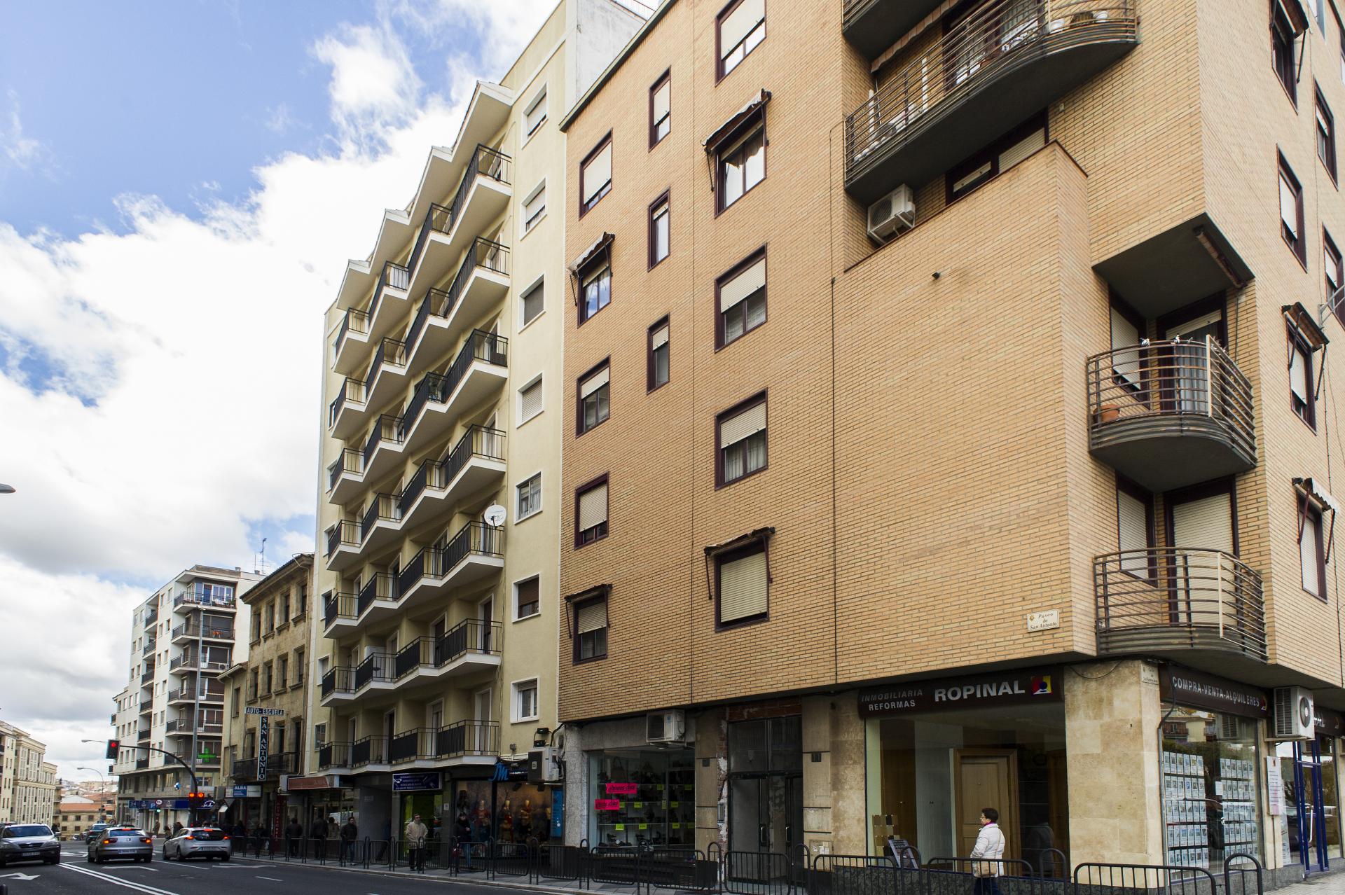 Nice single ensuite bedroom close to Universidad Pública De Salamanca Centralita