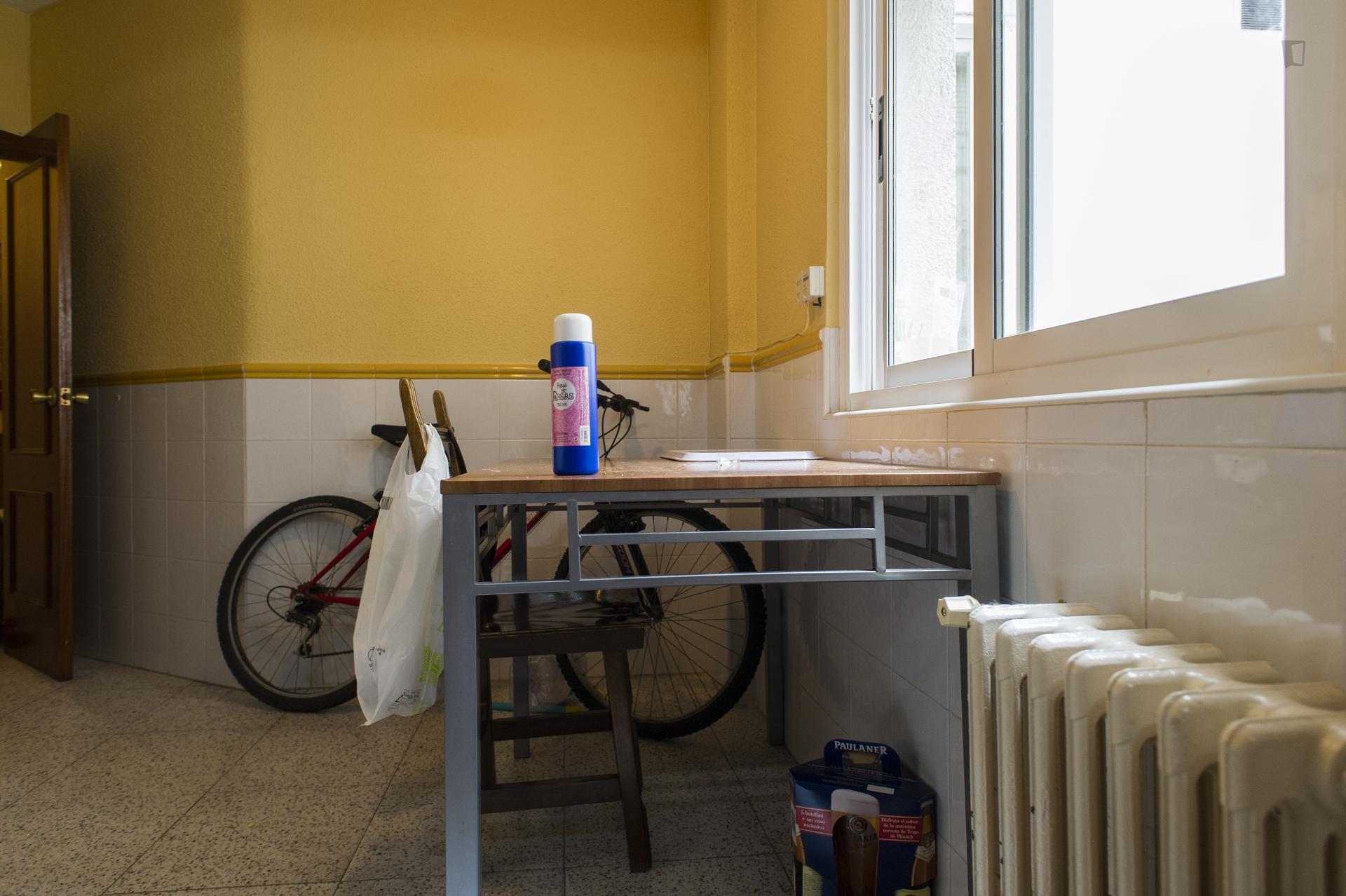 Nice single ensuite bedroom close to Universidad Pública De Salamanca Centralita
