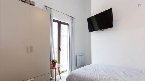 1-bedroom apartment, with outdoor area