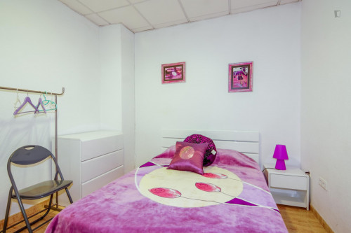 Cheerful 2-bedroom apartment in the city centre - Gallery - 7