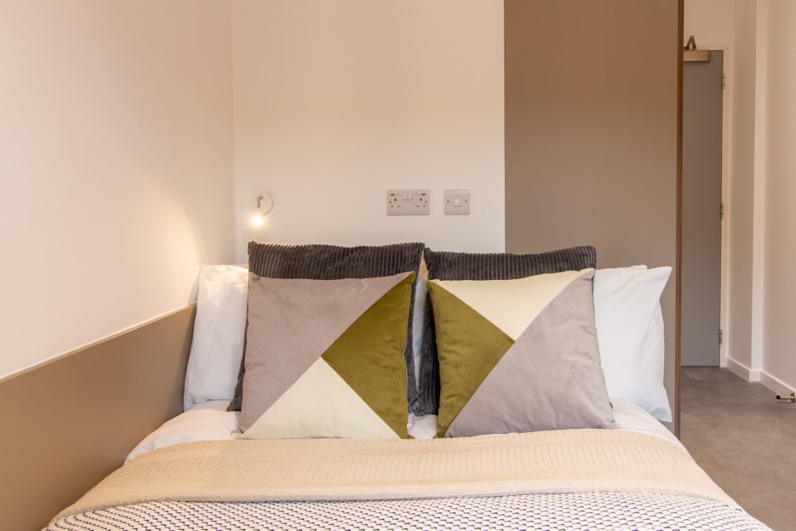  Standard En-Suite  -  Dean Street Works  - Gallery -  8