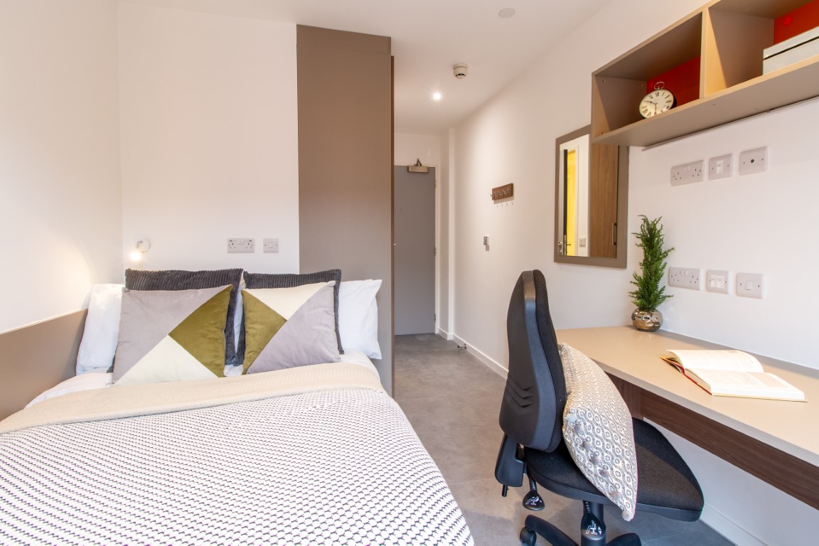  Standard En-Suite  -  Dean Street Works  - Gallery -  1