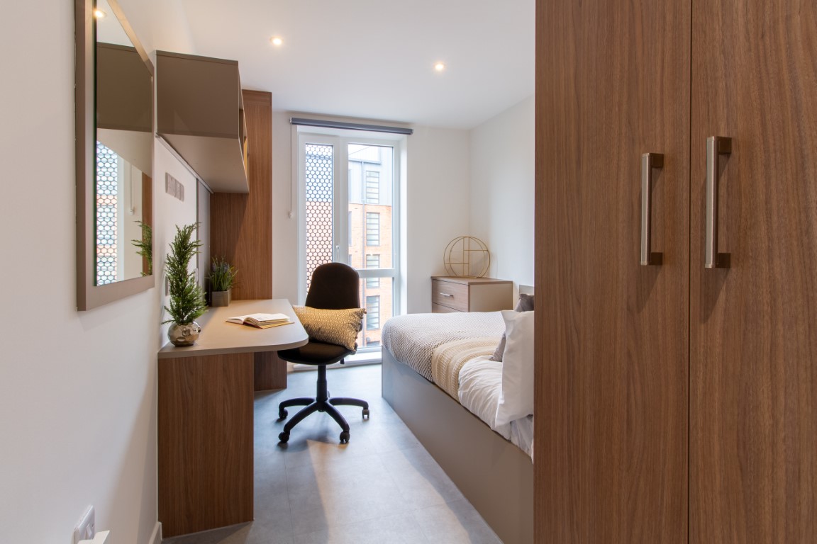  Standard En-Suite  -  Dean Street Works  - Gallery -  2
