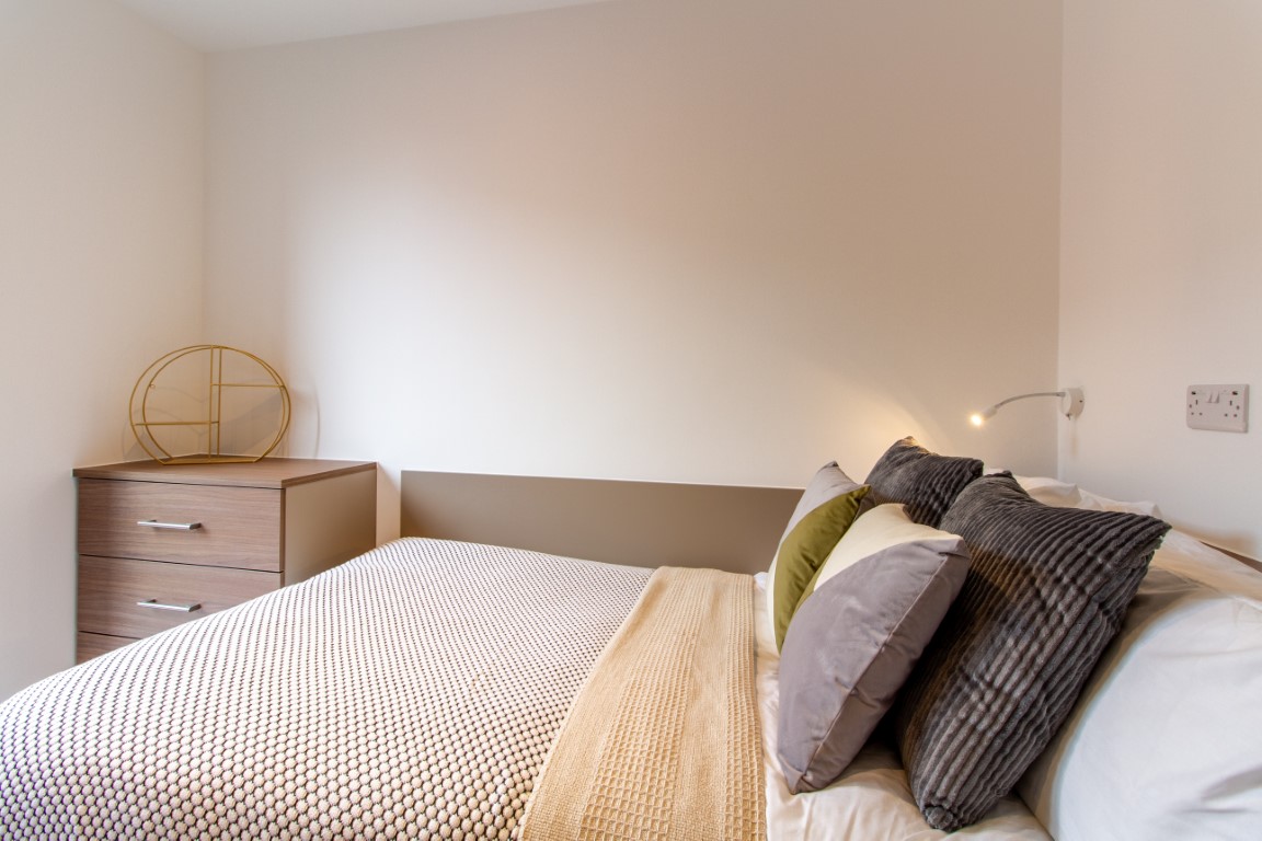  Standard En-Suite  -  Dean Street Works  - Gallery -  5