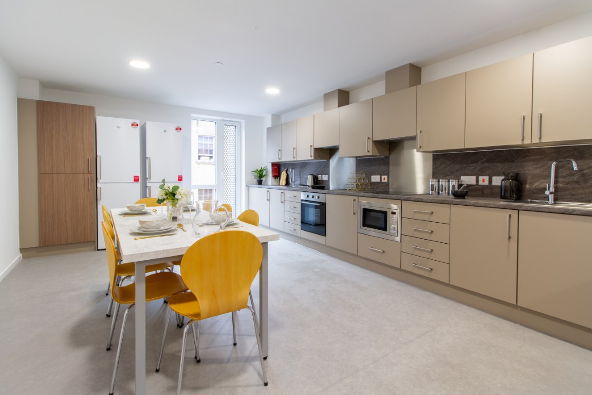  Standard En-Suite  -  Dean Street Works  - Gallery -  11