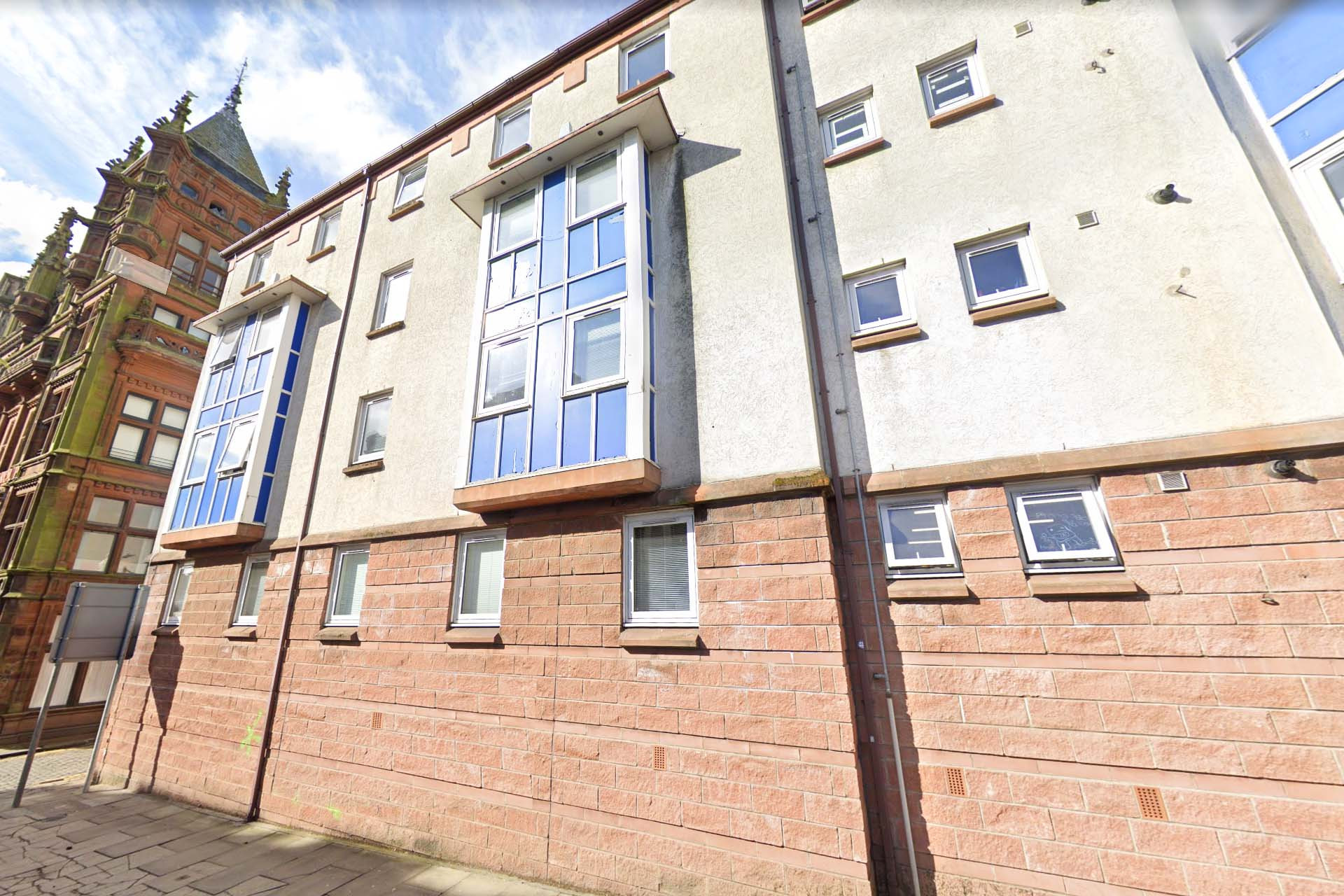 6 Bed En Suite Flat - 1
