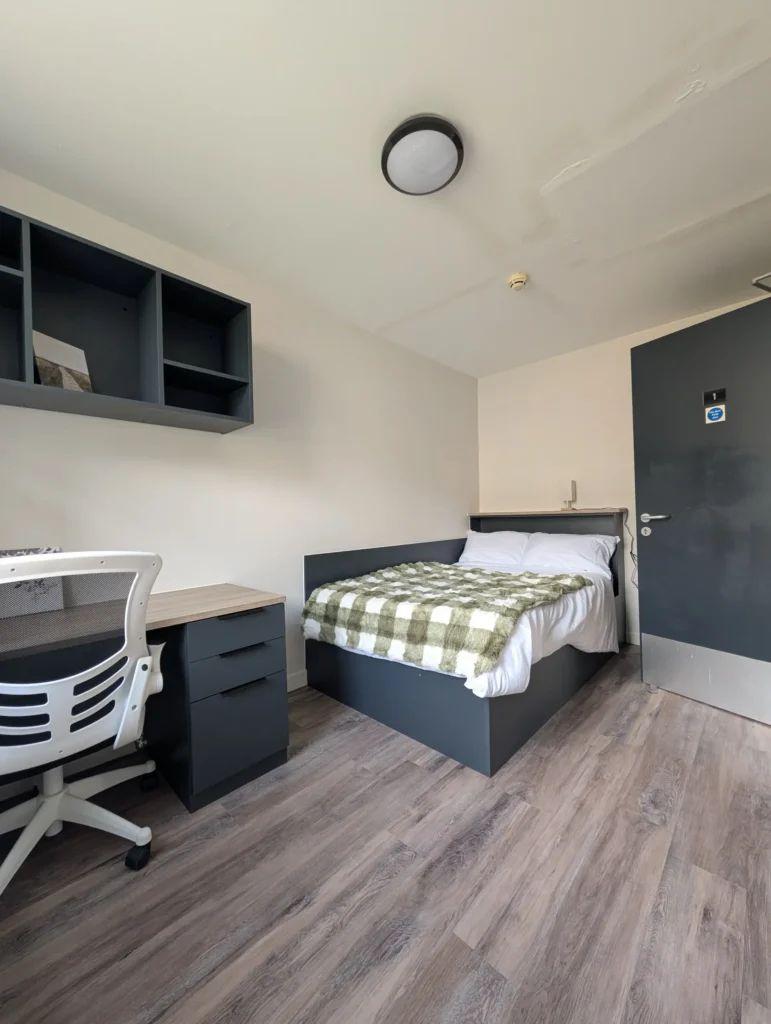 Standard Plus - 3 Bed - 24