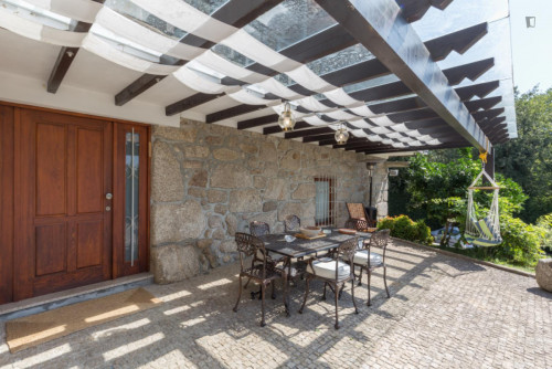 Lovely 4-bedroom house in Travanca - Gallery - 9