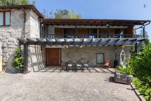 Lovely 4-bedroom house in Travanca - Gallery - 13