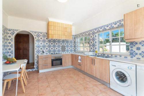 Lovely 4-bedroom house with a swimming pool, in Vale del Rei - Gallery - 40