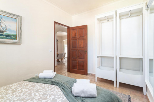 Lovely 4-bedroom house with a swimming pool, in Vale del Rei - Gallery - 17