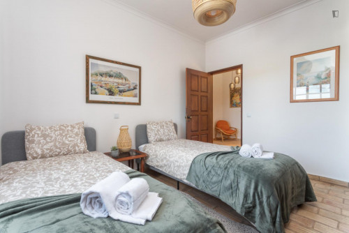 Lovely 4-bedroom house with a swimming pool, in Vale del Rei - Gallery - 64