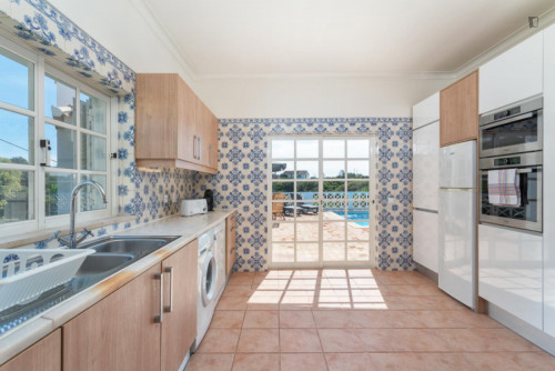 Lovely 4-bedroom house with a swimming pool, in Vale del Rei - Gallery - 41