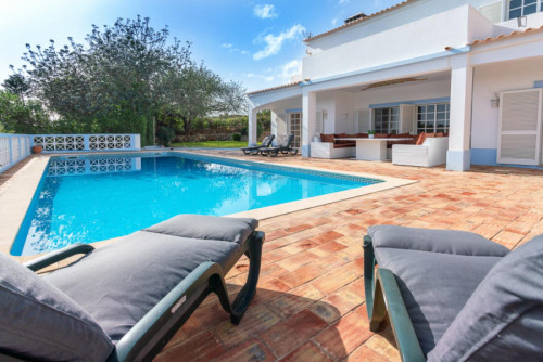 Lovely 4-bedroom house with a swimming pool, in Vale del Rei - Gallery - 9
