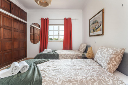 Lovely 4-bedroom house with a swimming pool, in Vale del Rei - Gallery - 66