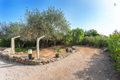 Lovely 4-bedroom house with a swimming pool, in Vale del Rei