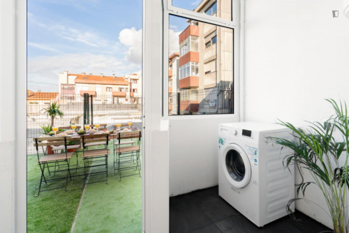 Spacious 3-bedroom flat in Espinho