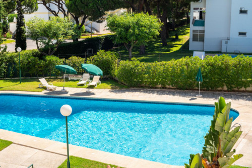 Trendy sunny 1-bedroom apartment with terrace not far from Marina de Vilamoura