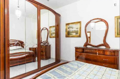 Cosy Double Bedroom close to Aeroporto Internazionale di Napoli
