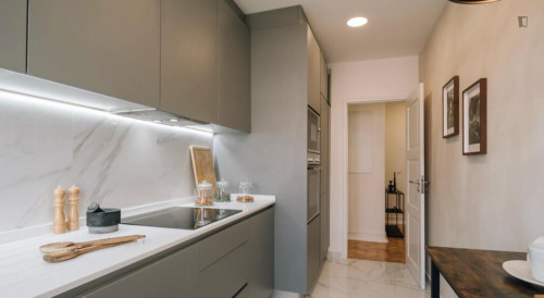 Elegant 3-bedroom apartment in Alvalade