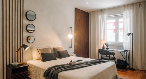Wonderful 2-bedroom apartment in Alvalade