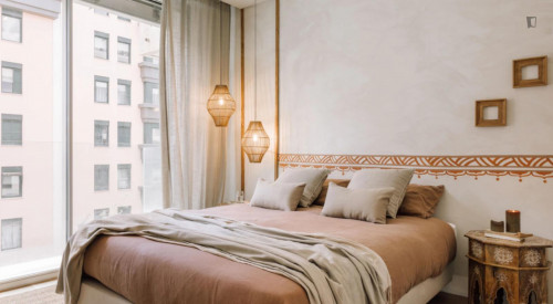 Stylish 2-bedroom apartment with balcony in Marques de Pombal district