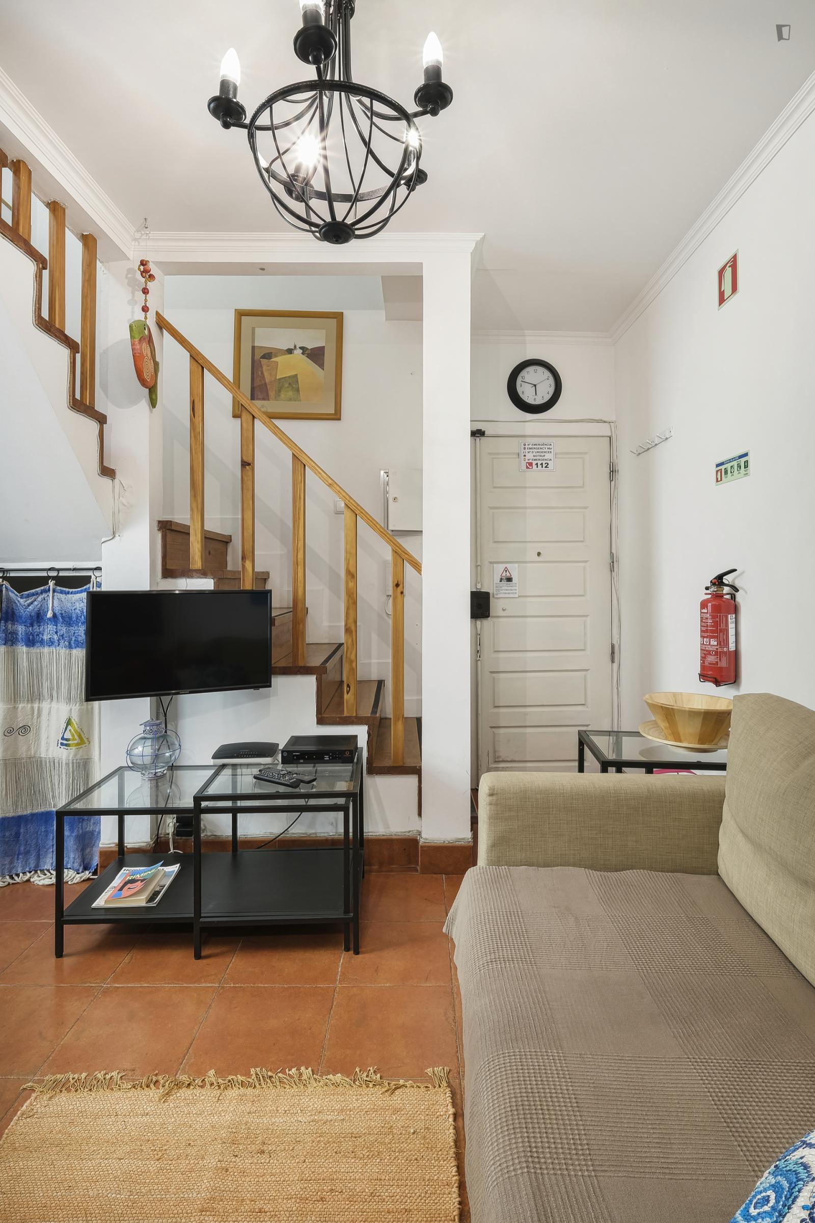 Lovely And Bright Duplex Close To Ascensor Da Bica - 1