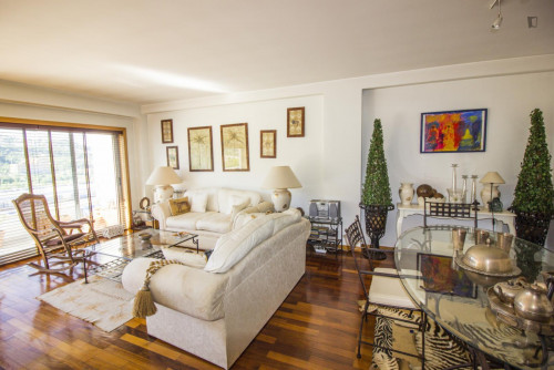 Classy 3-bedroom apartment in Oliveira do Castelo - Gallery - 39
