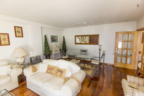 Classy 3-bedroom apartment in Oliveira do Castelo - Gallery - 40