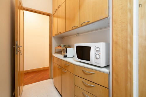 Great 2-bedroom apartment with balcony and river view  near Jardim do Morro - Gallery - 32