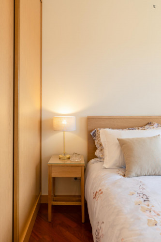 Great 2-bedroom apartment with balcony and river view  near Jardim do Morro - Gallery - 12
