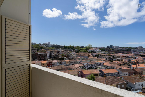 Great 2-bedroom apartment with balcony and river view  near Jardim do Morro - Gallery - 31