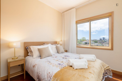 Great 2-bedroom apartment with balcony and river view  near Jardim do Morro - Gallery - 11