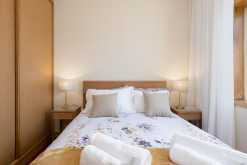 Great 2-bedroom apartment with balcony and river view  near Jardim do Morro - Gallery - 15