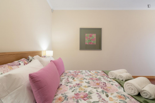 Great 2-bedroom apartment with balcony and river view  near Jardim do Morro - Gallery - 6