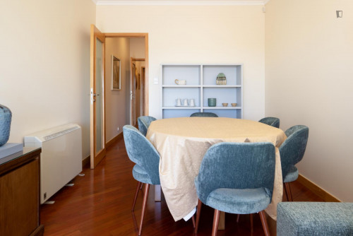 Great 2-bedroom apartment with balcony and river view  near Jardim do Morro - Gallery - 24