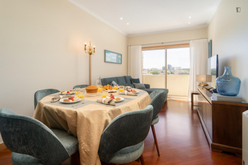 Great 2-bedroom apartment with balcony and river view  near Jardim do Morro - Gallery - 28