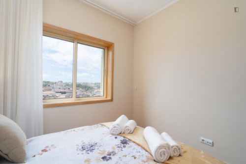 Great 2-bedroom apartment with balcony and river view  near Jardim do Morro - Gallery - 13