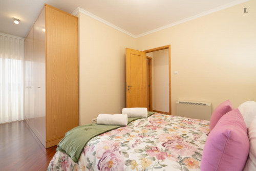 Great 2-bedroom apartment with balcony and river view  near Jardim do Morro - Gallery - 8