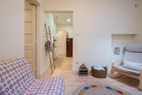 Gorgeous 2-bedroom apartment with balcony near Jardim do Morro - Gallery - 6