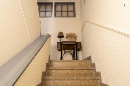 Gorgeous 2-bedroom apartment with balcony near Jardim do Morro