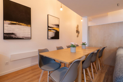Central 4-bedroom house house with terrace close to Jardim do Morro - Gallery - 28