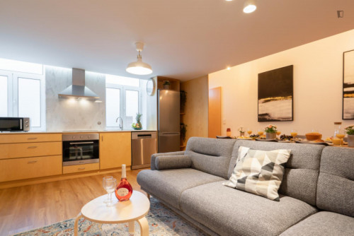 Central 4-bedroom house house with terrace close to Jardim do Morro - Gallery - 26